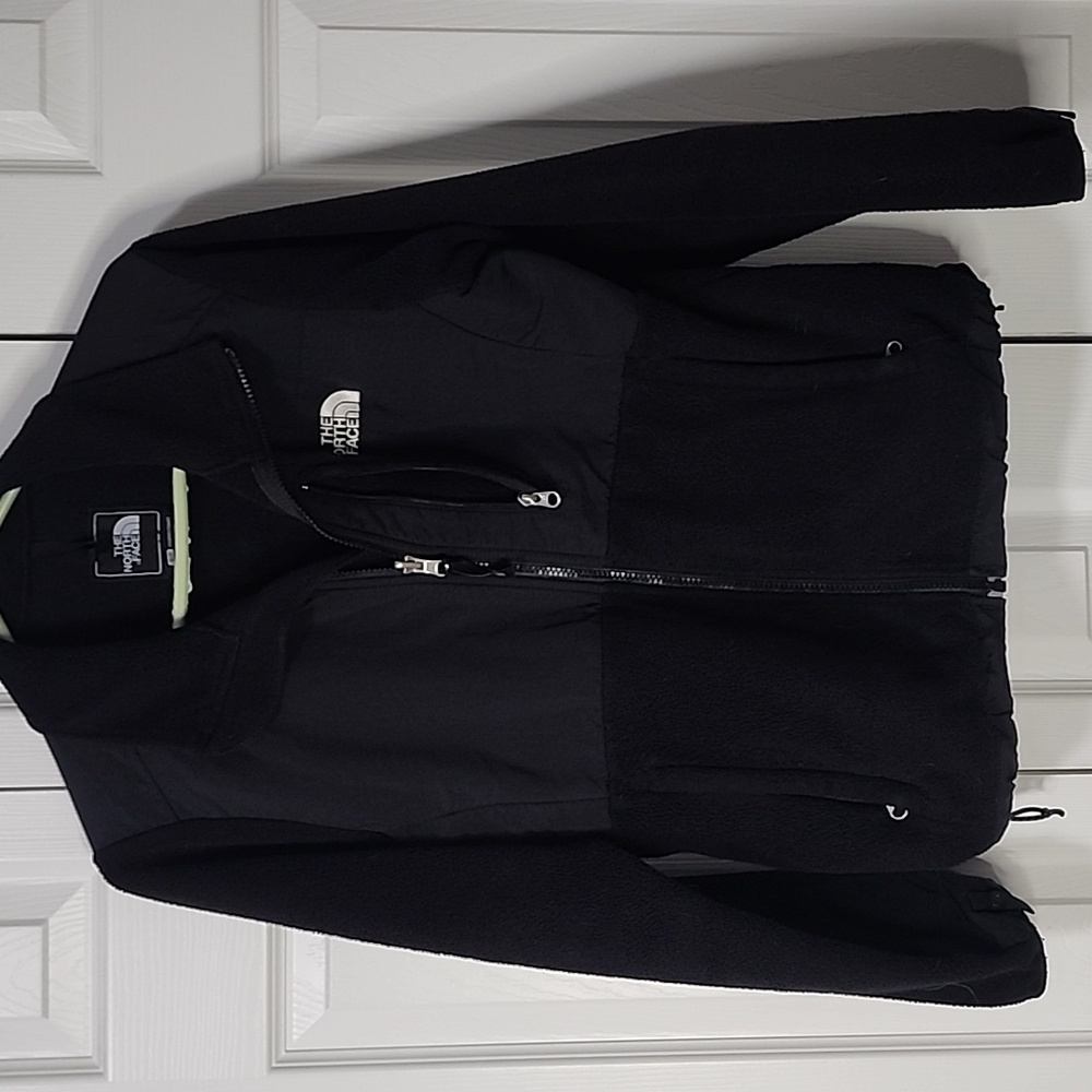 The North Face Women's Black Performance Jacket